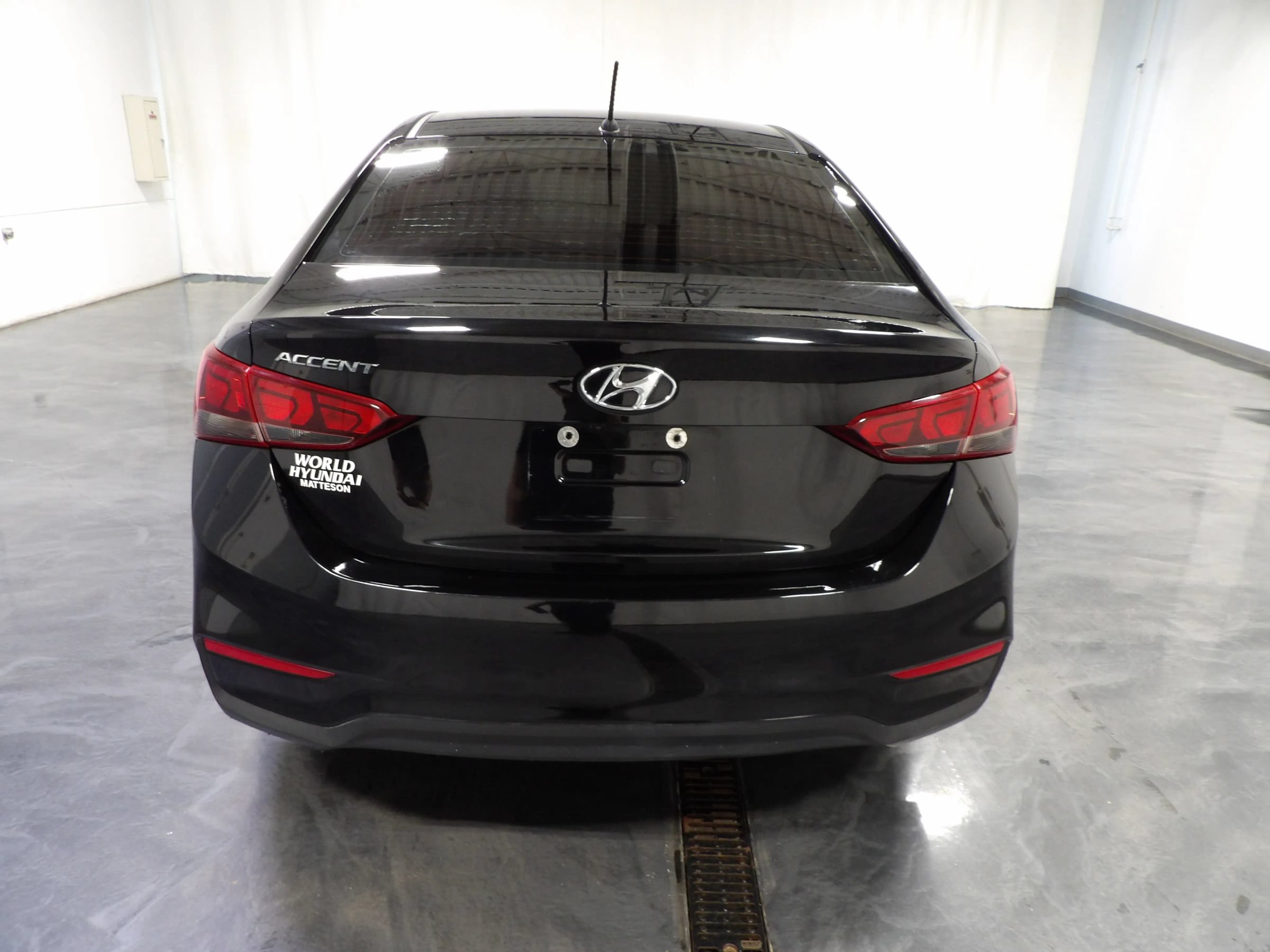 Used 2021 Hyundai Accent SE FWD image 5