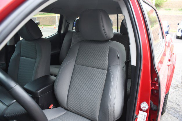 Certified 2023 Toyota Tacoma SR5 AWD/4WD image 17