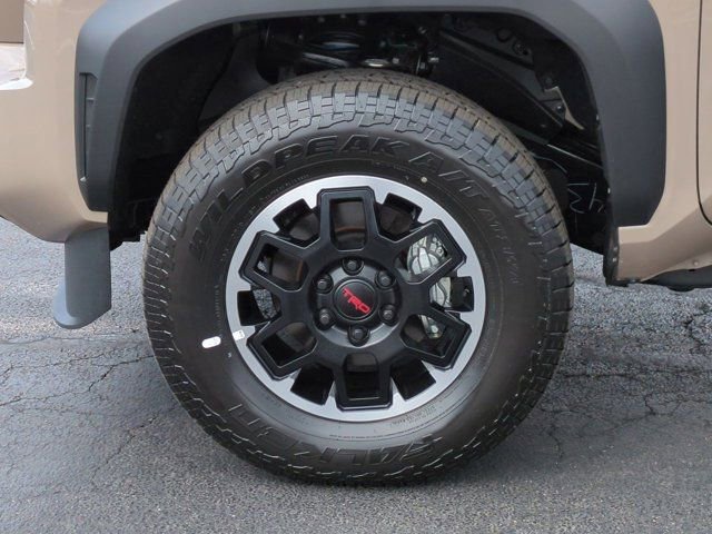 Certified 2026 Toyota Tacoma TRD Off-Road w/ TRD Off Road Premium Package AWD/4WD image 8