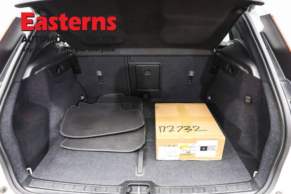 Used 2023 Volvo XC40 Recharge Plus AWD/4WD image 9