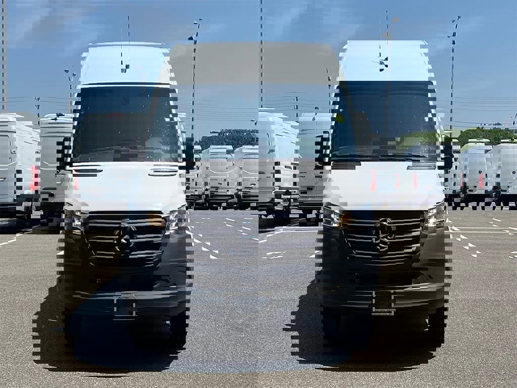 New 2025 Mercedes-Benz Sprinter 3500 image 6