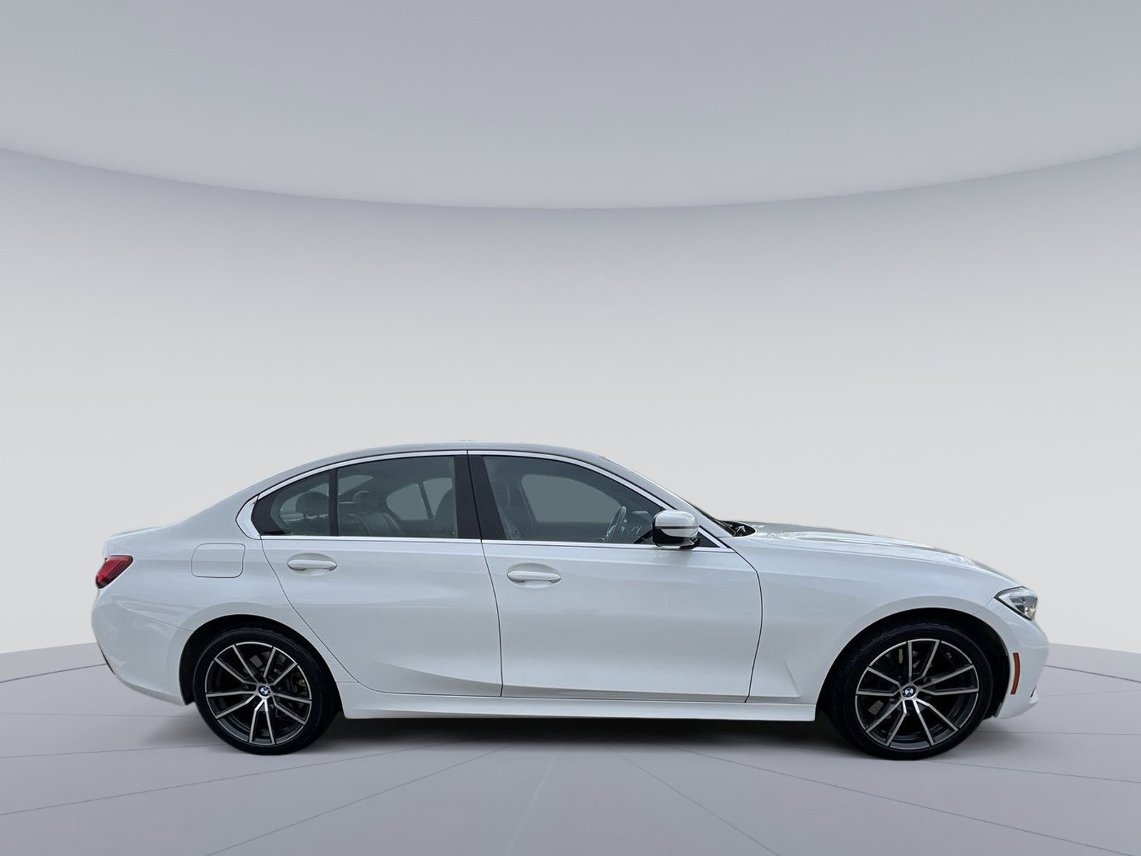 Used 2021 BMW 330e xDrive w/ Convenience Package image 10