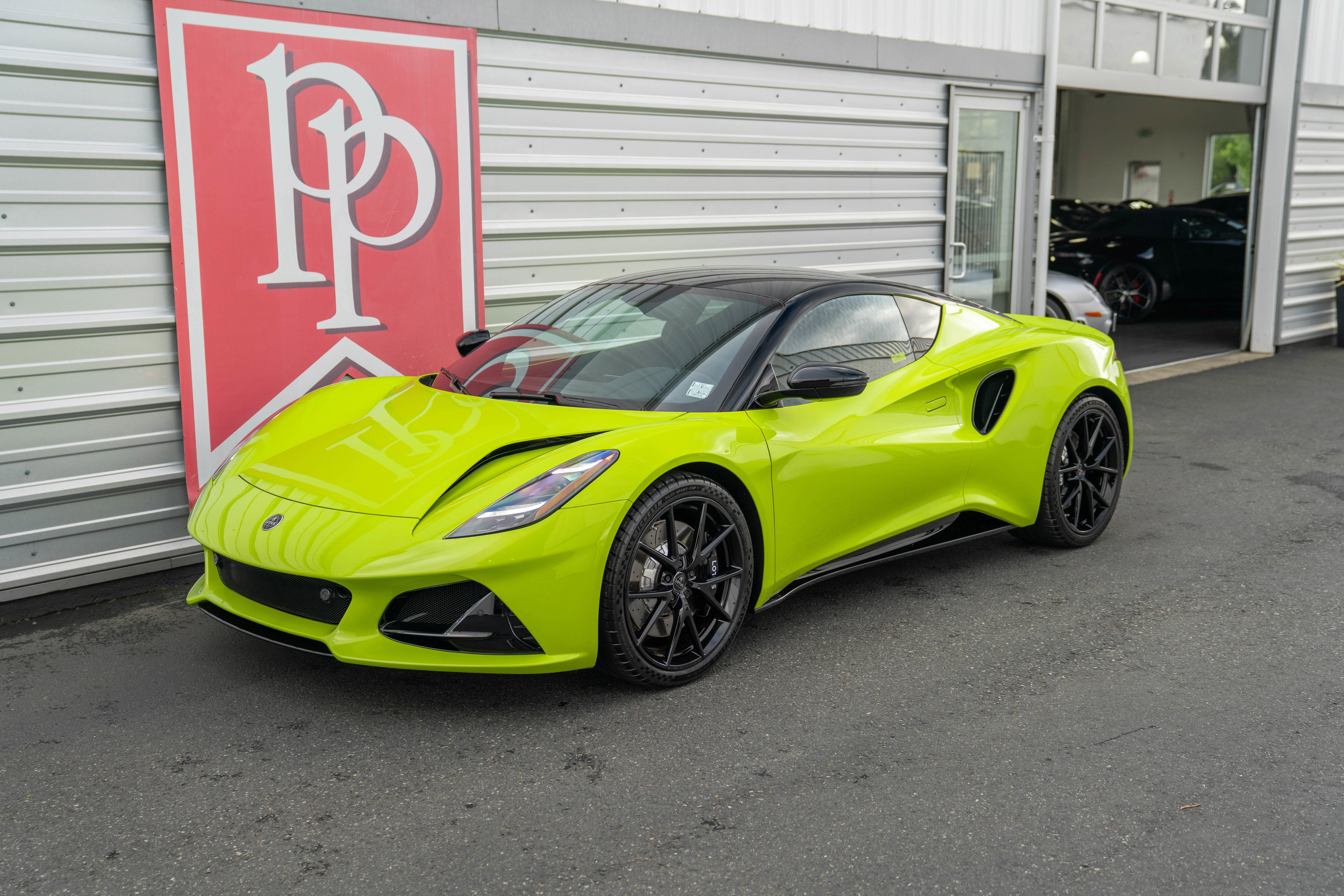 Used 2025 Lotus Emira RWD image 38