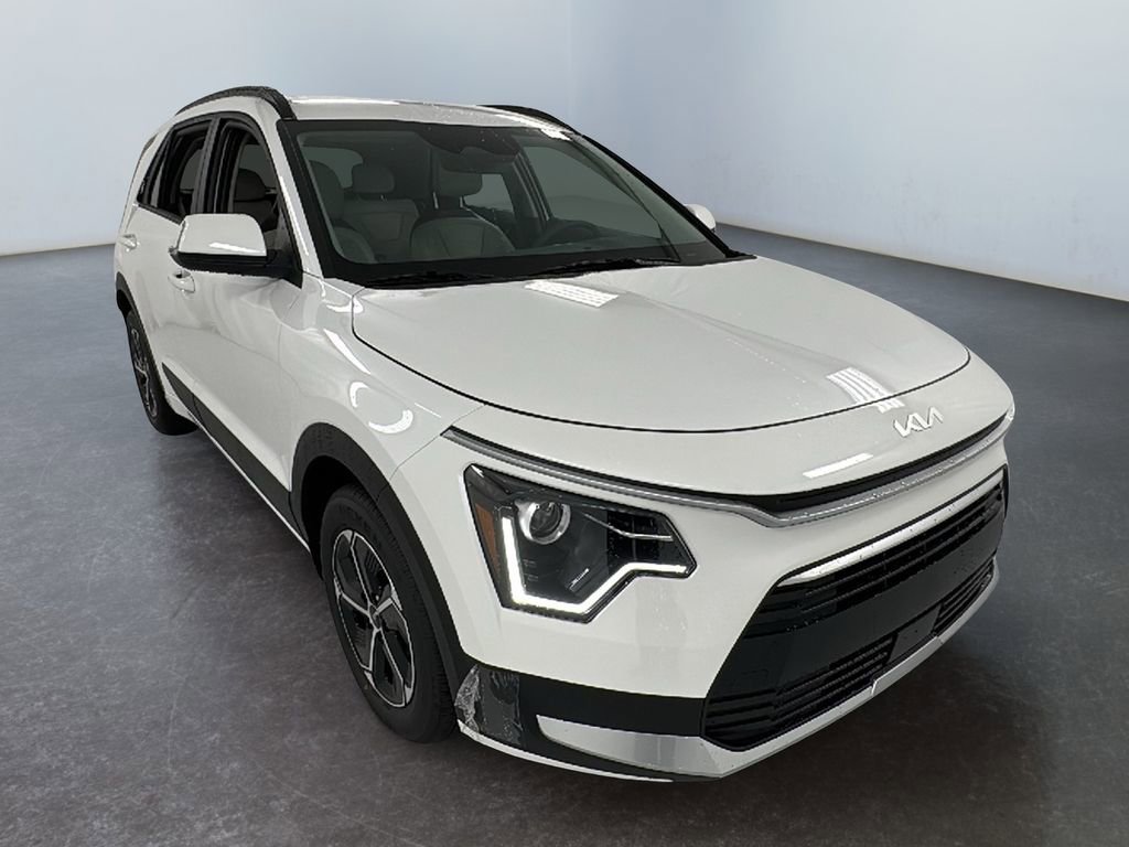 New 2025 Kia Niro EX image 1