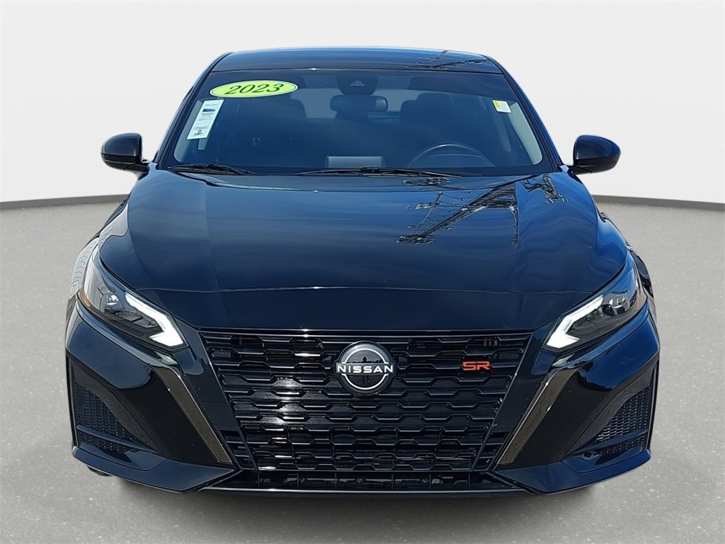 Used 2023 Nissan Altima 2.5 SR image 2