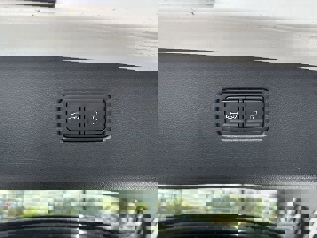 Used 2026 Genesis GV70 2.5T Select image 16