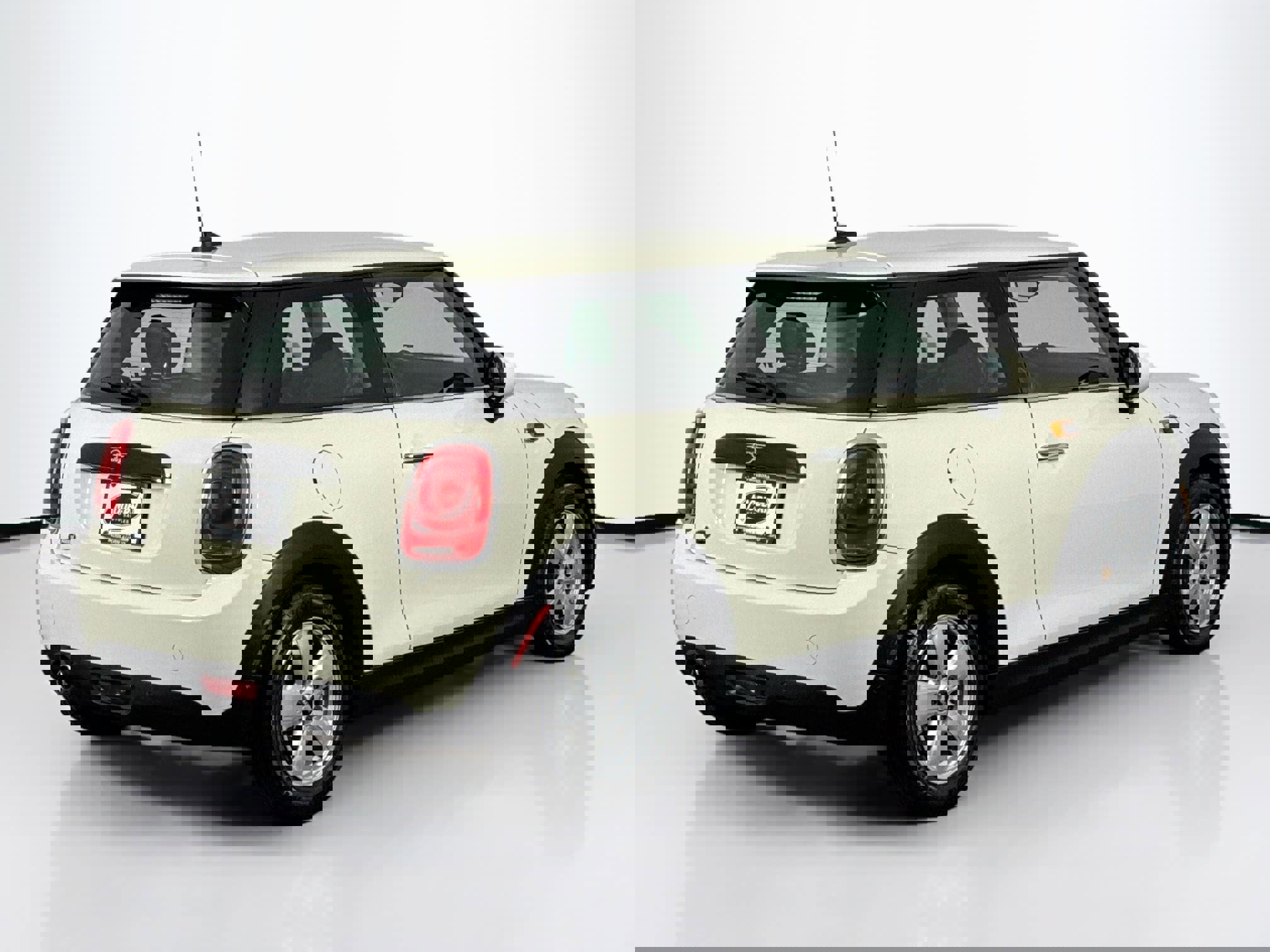 Used 2019 MINI Cooper 2-Door Hardtop image 11