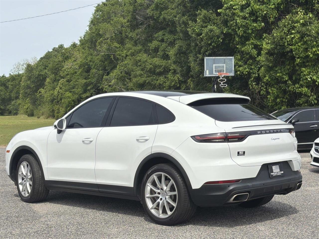 Used 2021 Porsche Cayenne Coupe AWD/4WD image 4