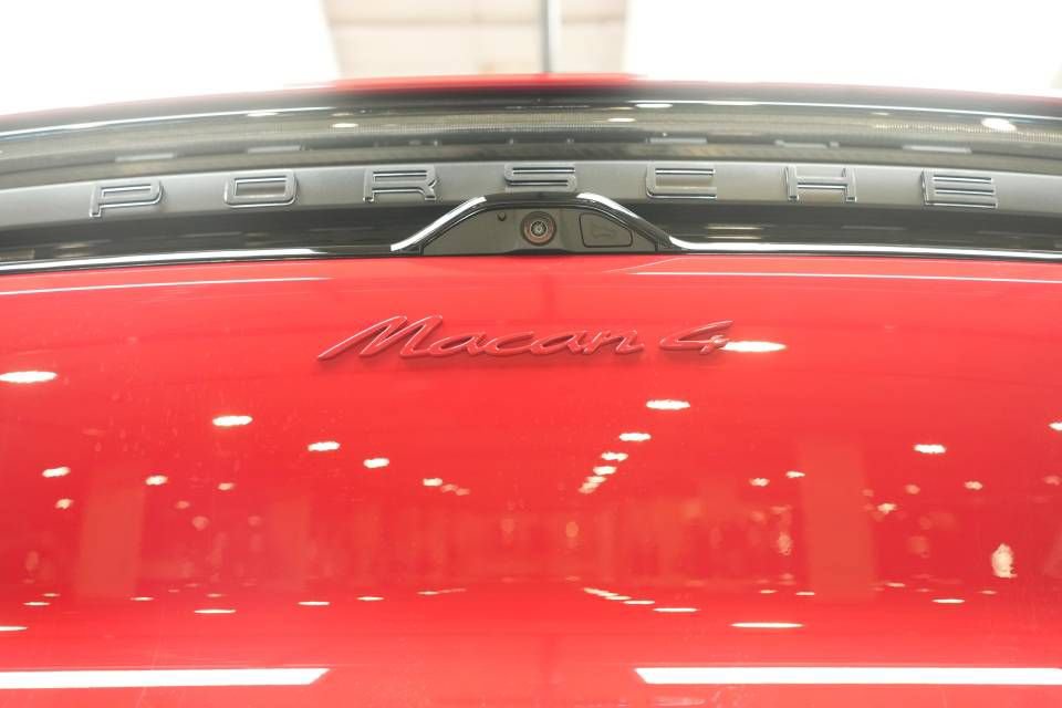 New 2026 Porsche Macan 4 Electric AWD/4WD image 38