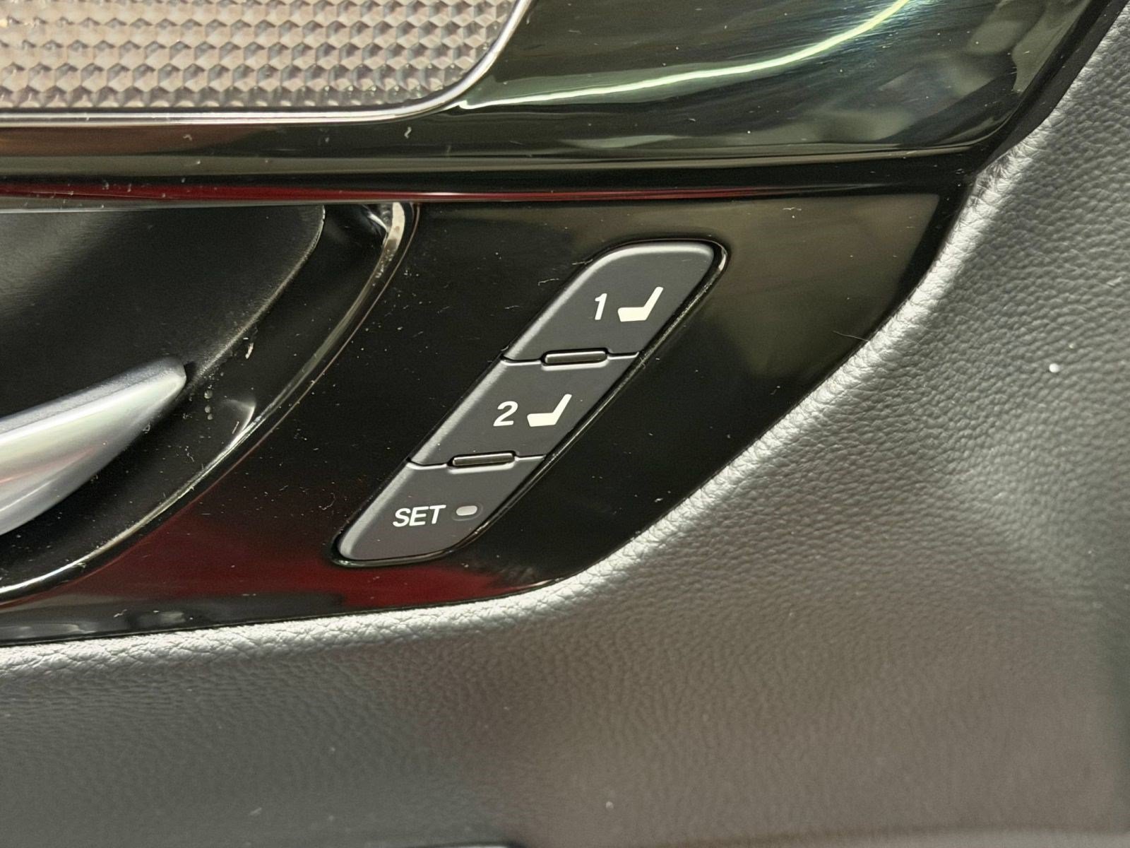 Used 2024 Honda CR-V EX-L image 31