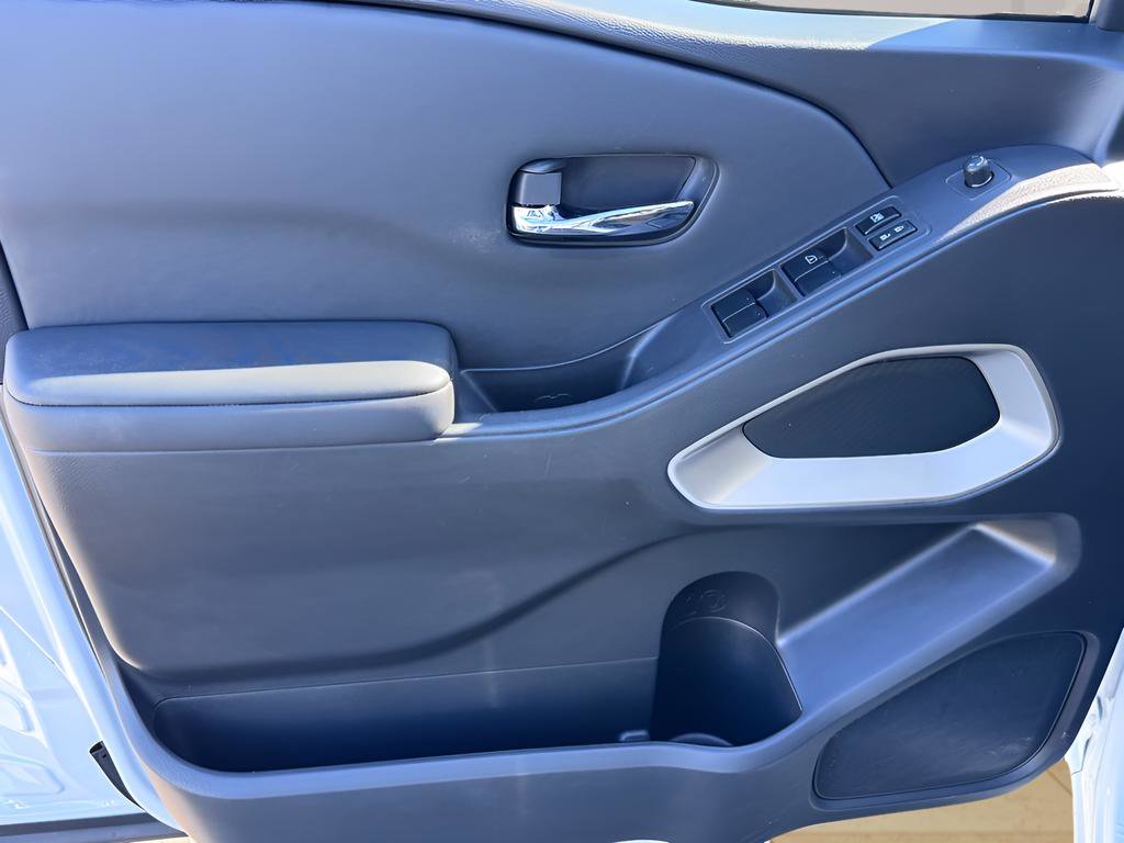 Used 2024 Nissan Frontier SV image 29