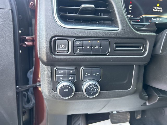 Used 2023 GMC Yukon SLT image 17