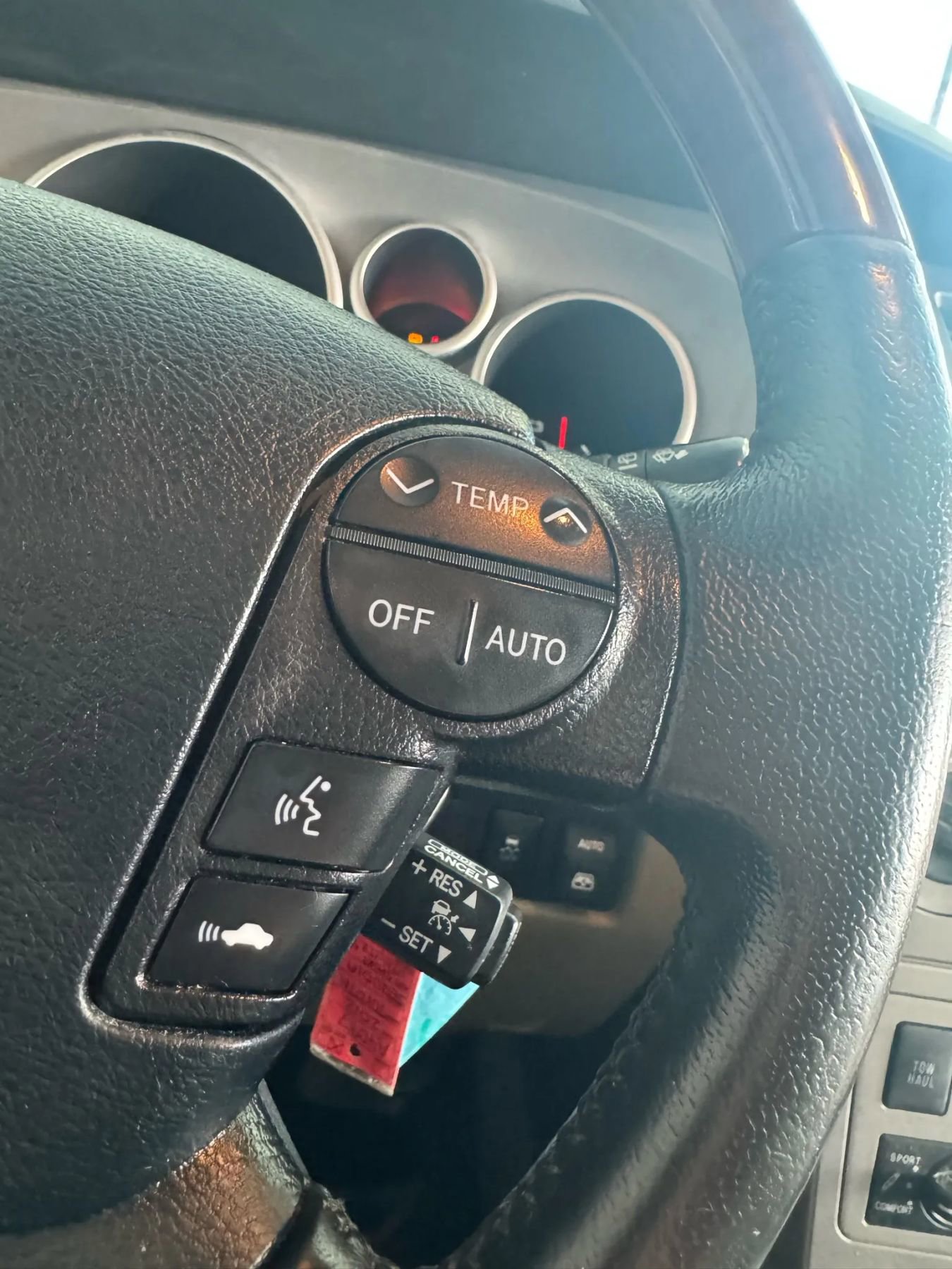 Used 2012 Toyota Sequoia Platinum image 18