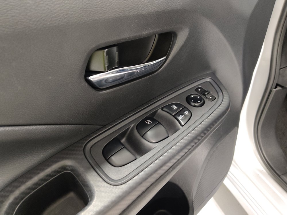 Used 2023 Nissan Versa SV FWD image 27