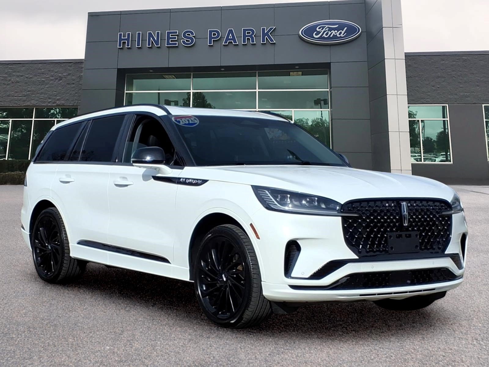Used 2025 Lincoln Aviator Reserve w/ Equipment Group 201A AWD/4WD image 1