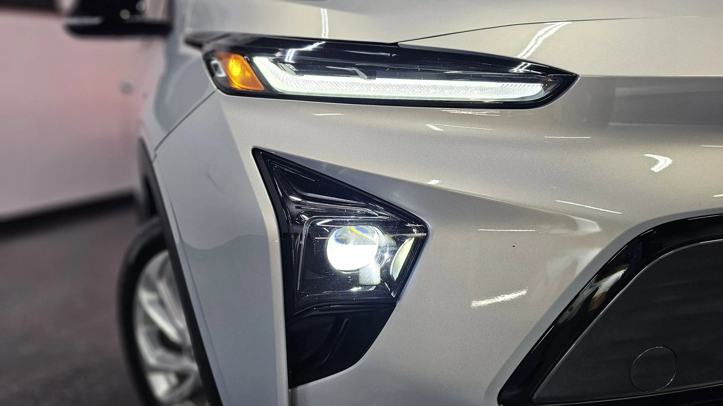 Used 2023 Chevrolet Bolt EUV LT w/ Driver Confidence Package image 15