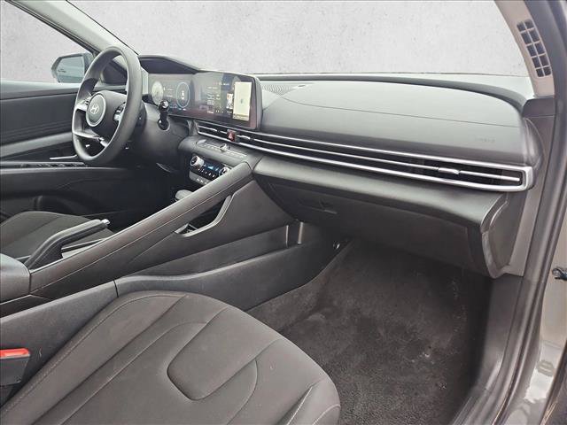 Used 2024 Hyundai Elantra SEL FWD image 20