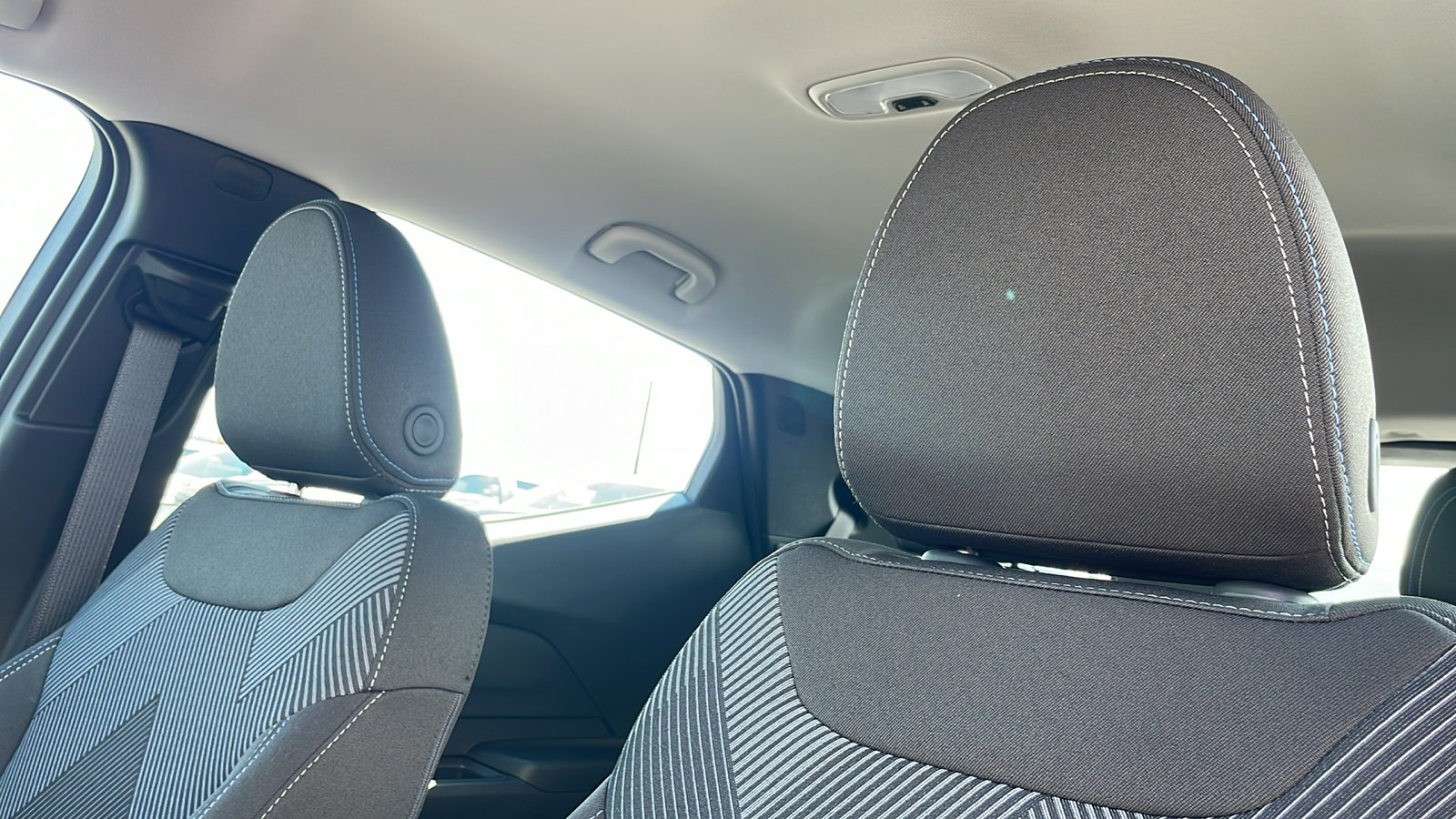 New 2027 Chevrolet Bolt LT w/ Comfort Package FWD image 18