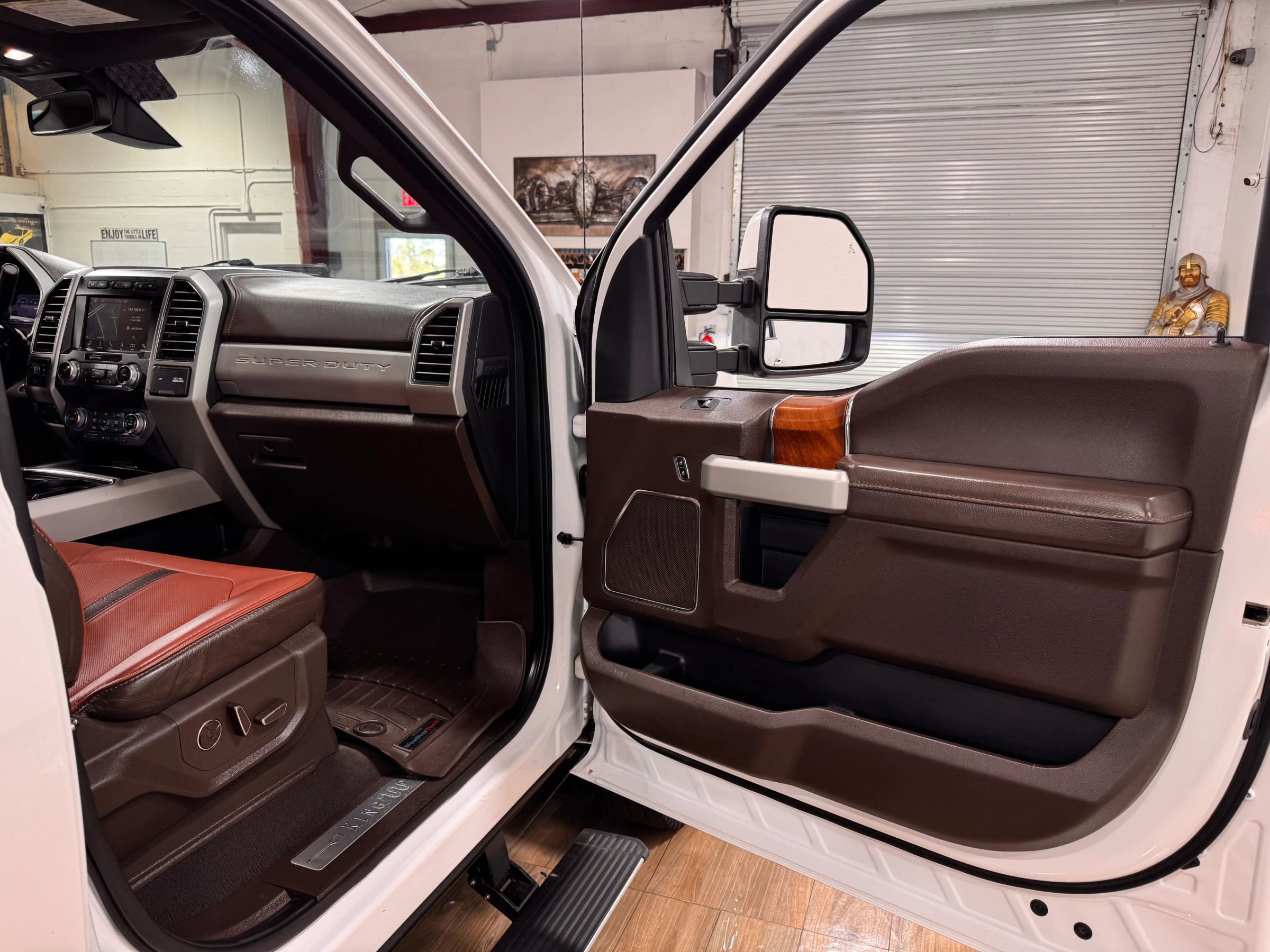 Used 2019 Ford F350 King Ranch w/ King Ranch Ultimate Package AWD/4WD image 20