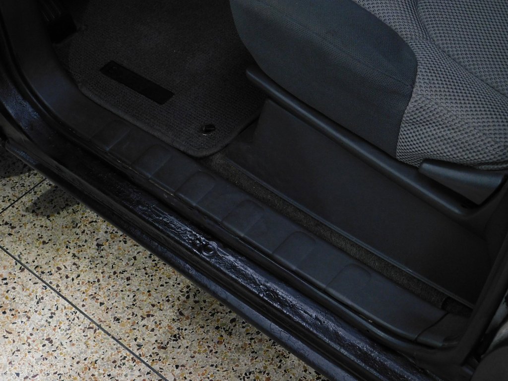 Used 2010 Suzuki Equator 2WD Extended Cab image 34