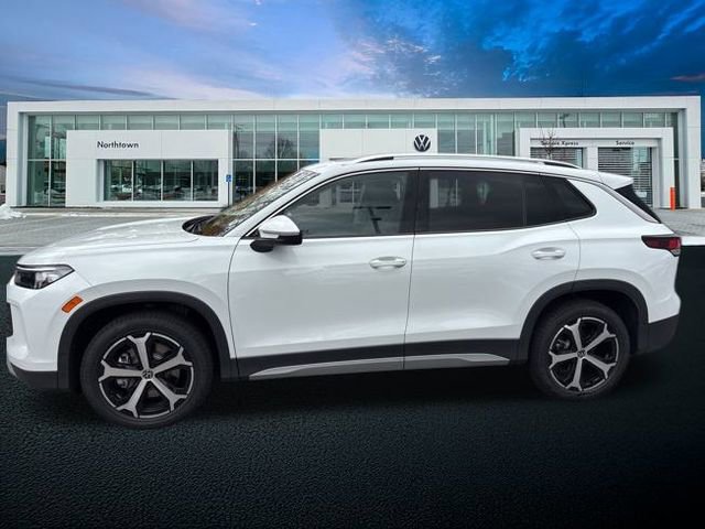 New 2025 Volkswagen Tiguan SE AWD/4WD image 3