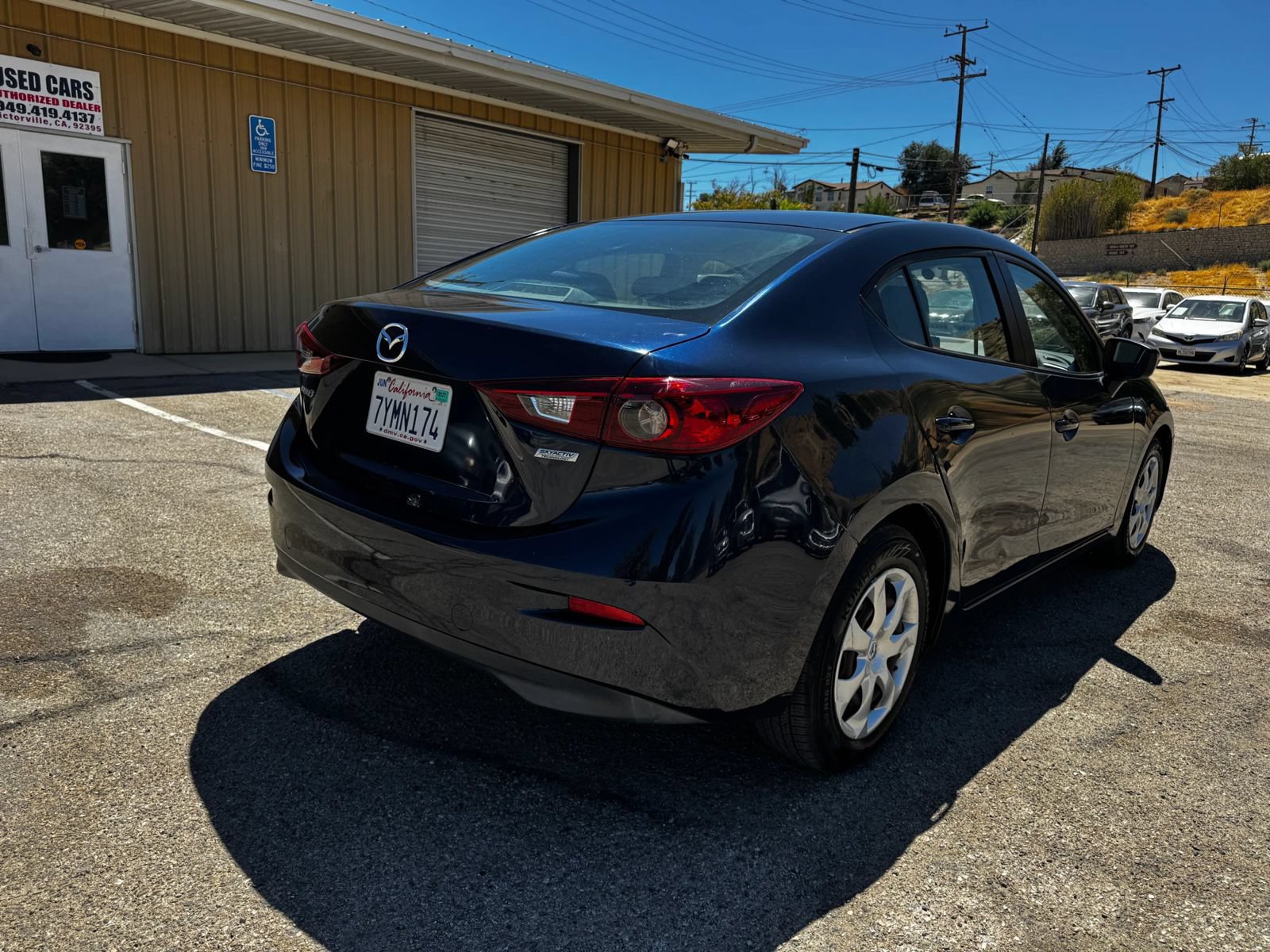 Used 2017 MAZDA MAZDA3 Sport FWD image 4
