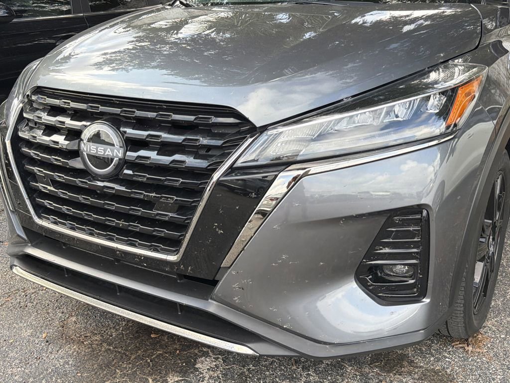 Used 2024 Nissan Kicks SR w/ Interior Electronics Package FWD image 4