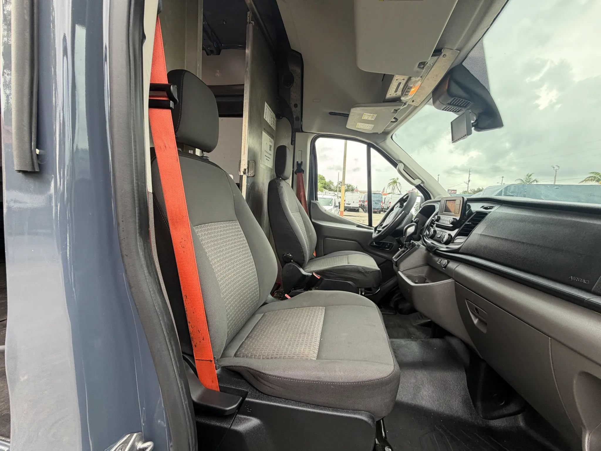 Used 2020 Ford Transit 250 148 High Roof Extended RWD image 18