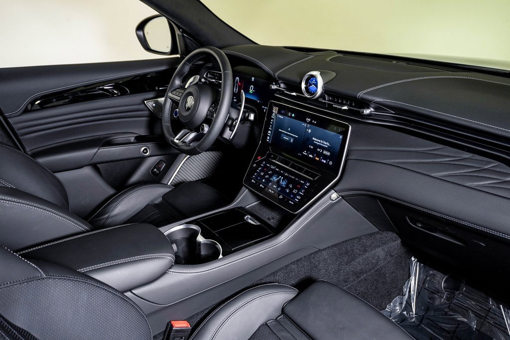 Certified 2025 Maserati Grecale Folgore image 14