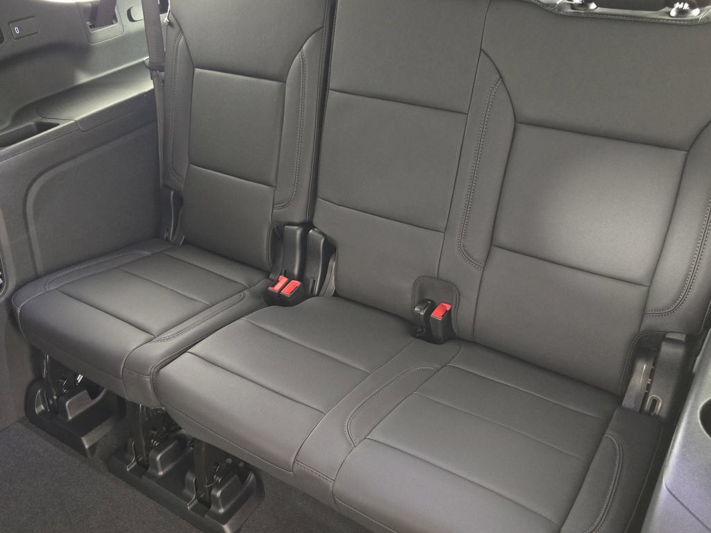New 2026 Chevrolet Suburban LT w/ Comfort Package RWD image 34