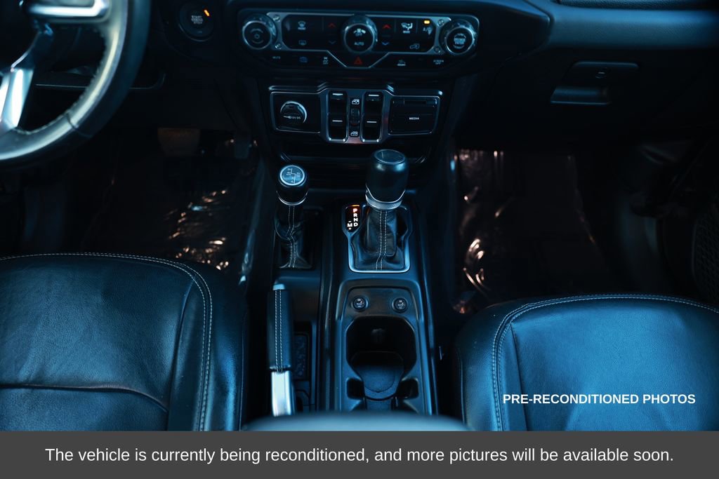 Used 2022 Jeep Wrangler Unlimited Sahara image 33