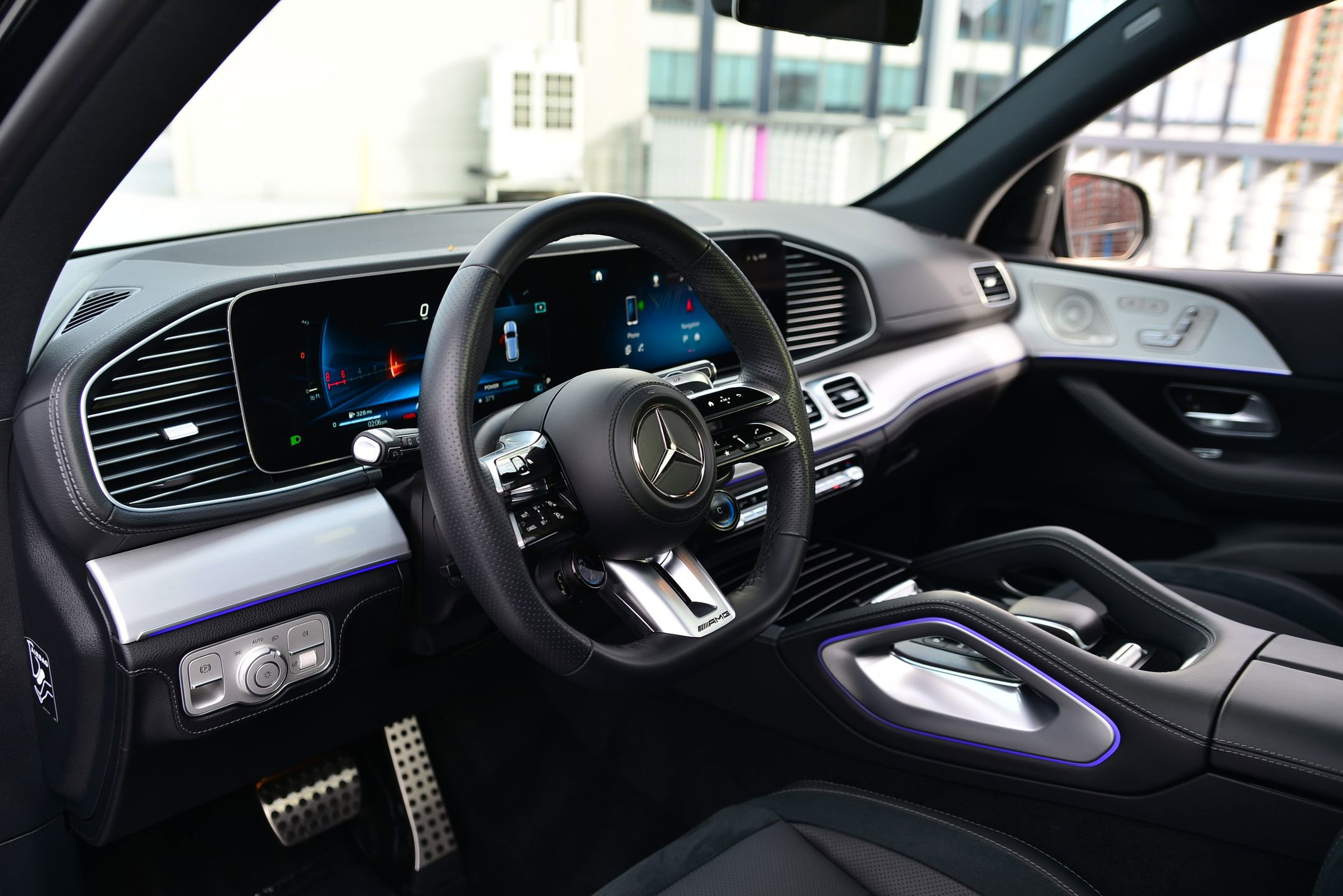 Used 2025 Mercedes-Benz GLE 53 AMG 4MATIC image 4