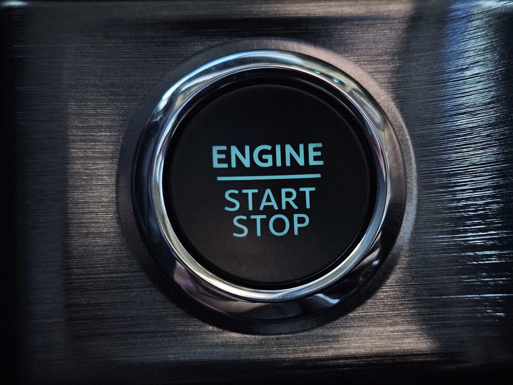 Used 2024 Ford F250 Lariat image 23