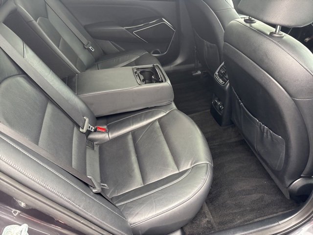 Used 2017 Kia Cadenza Premium w/ Luxury Package image 6