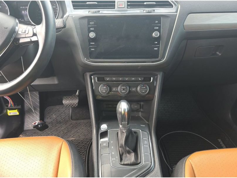 Used 2019 Volkswagen Tiguan SEL R-Line image 15