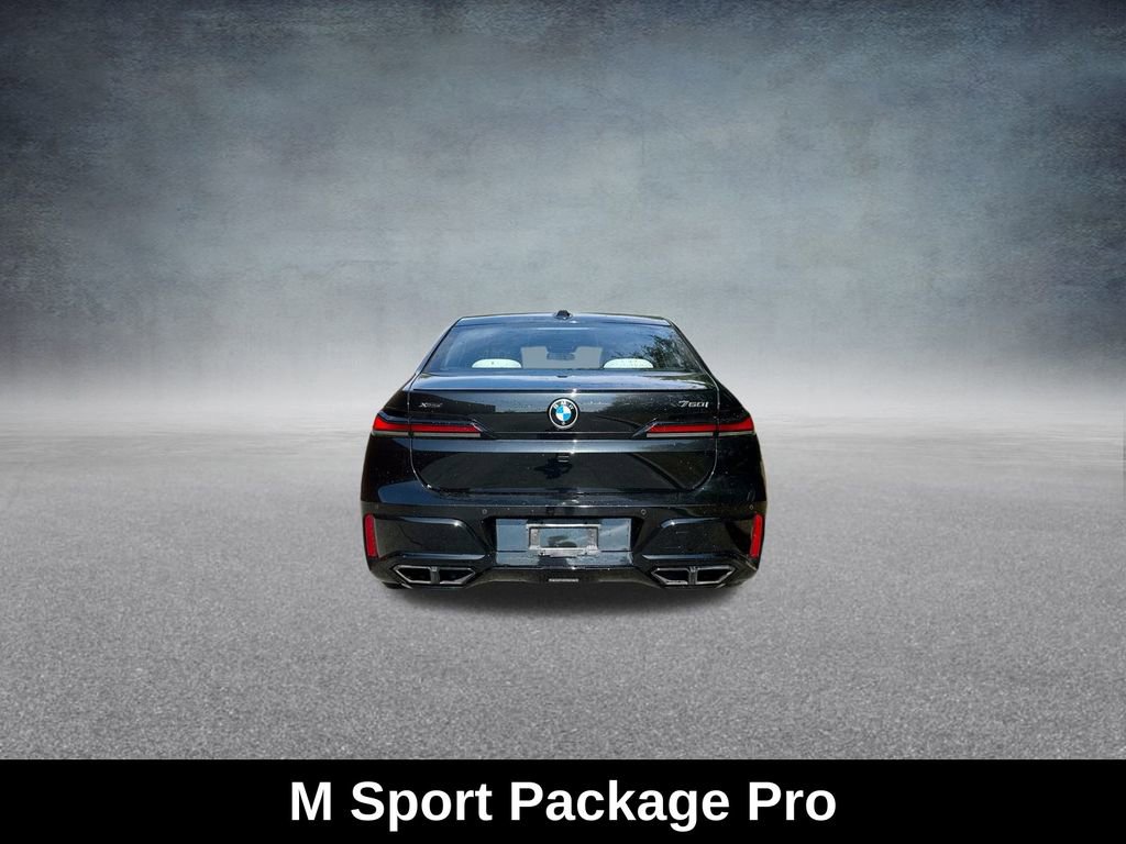 Used 2024 BMW 760i xDrive w/ Executive Package image 9