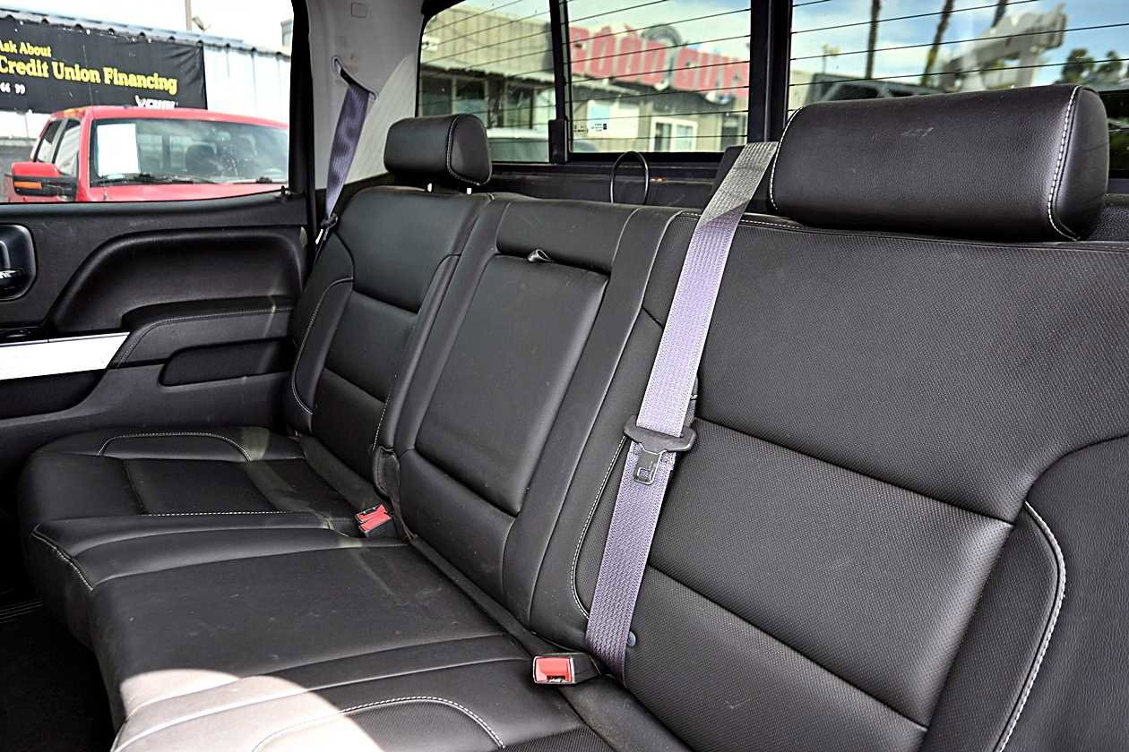 Used 2015 Chevrolet Silverado 3500 LTZ image 10