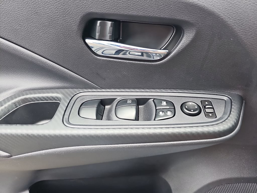 Used 2025 Nissan Versa SV w/ Trunk Package FWD image 26
