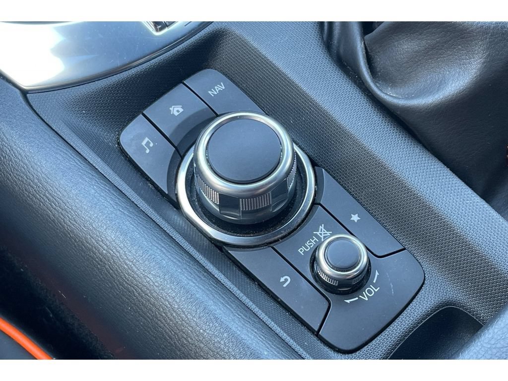 Used 2019 MAZDA MX-5 Miata 30th Anniversary RWD image 28