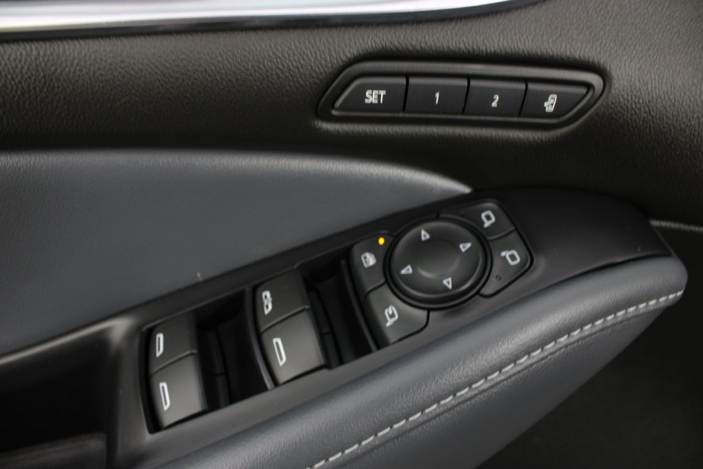 Used 2022 Buick Enclave Premium FWD image 17