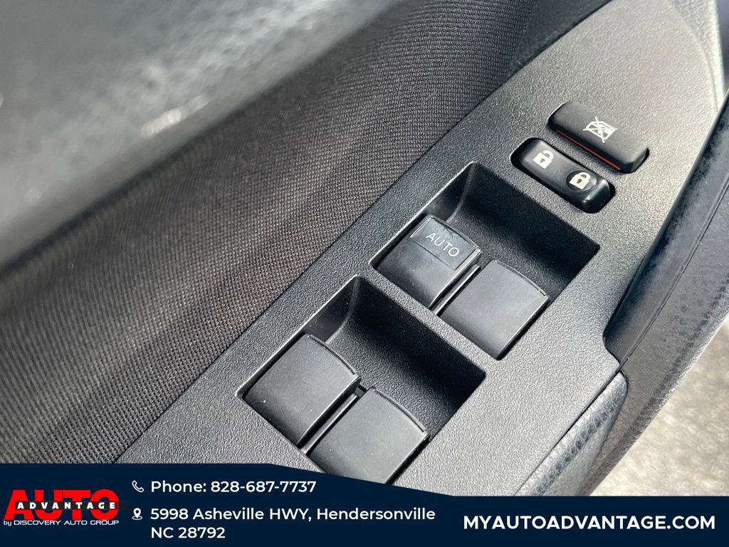 Used 2019 Toyota Corolla LE image 19