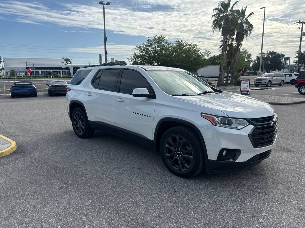 Certified 2021 Chevrolet Traverse RS w/ LPO, Cargo Package FWD image 3