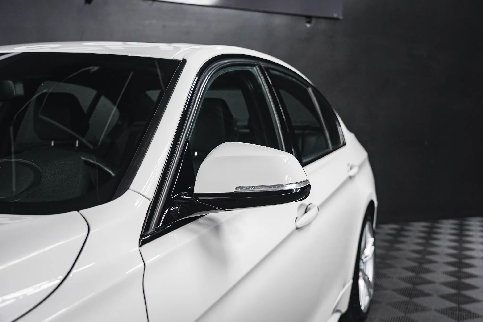 Used 2014 BMW 335i xDrive Sedan AWD/4WD image 5
