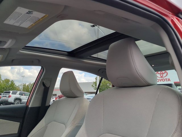 Used 2025 Toyota Camry XLE image 15