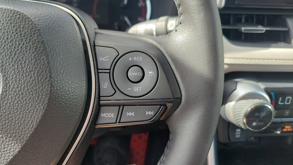 Certified 2025 Toyota RAV4 XLE Premium image 20