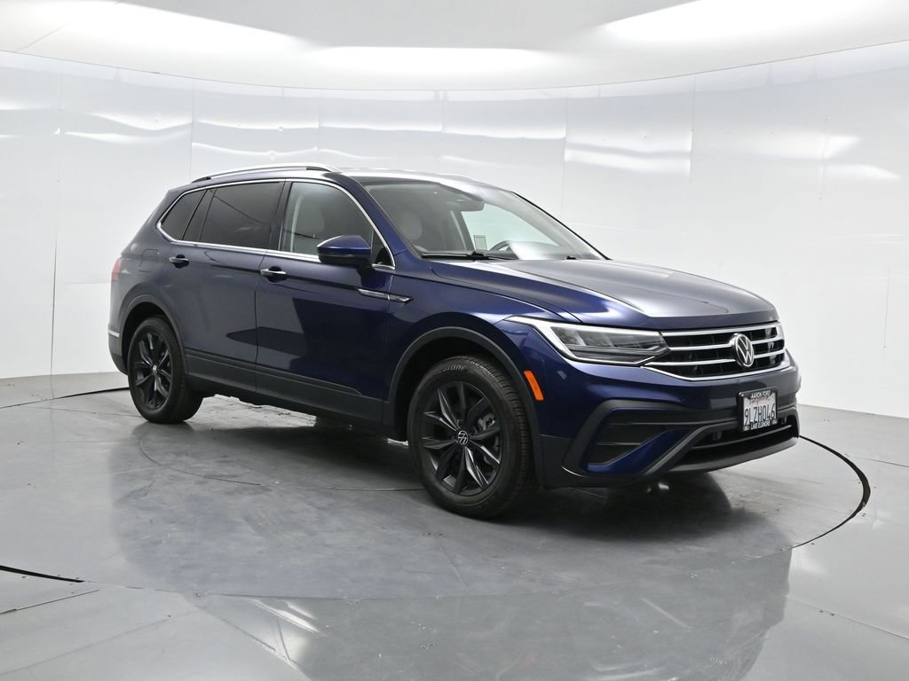 Used 2024 Volkswagen Tiguan SE image 32