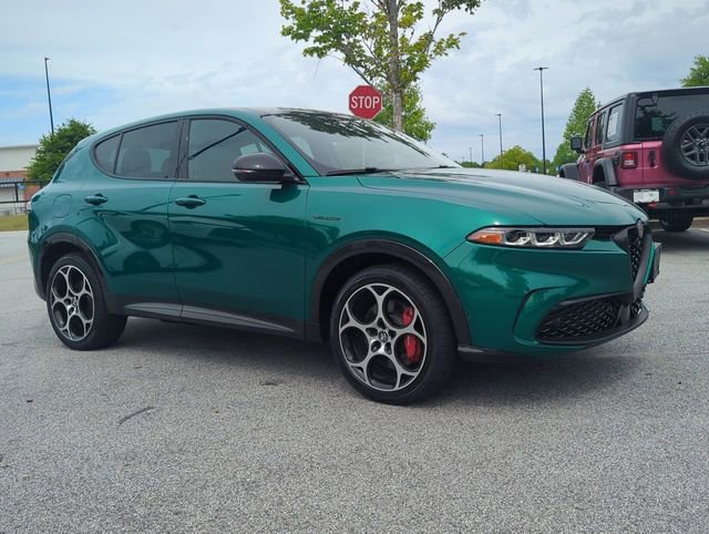 Used 2024 Alfa Romeo Tonale Veloce w/ Active Assist Package AWD/4WD image 2