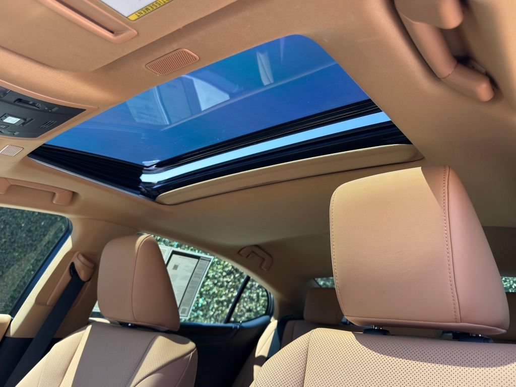 Certified 2025 Lexus ES 300h F Sport w/ Accessory Package (Z1) FWD image 17