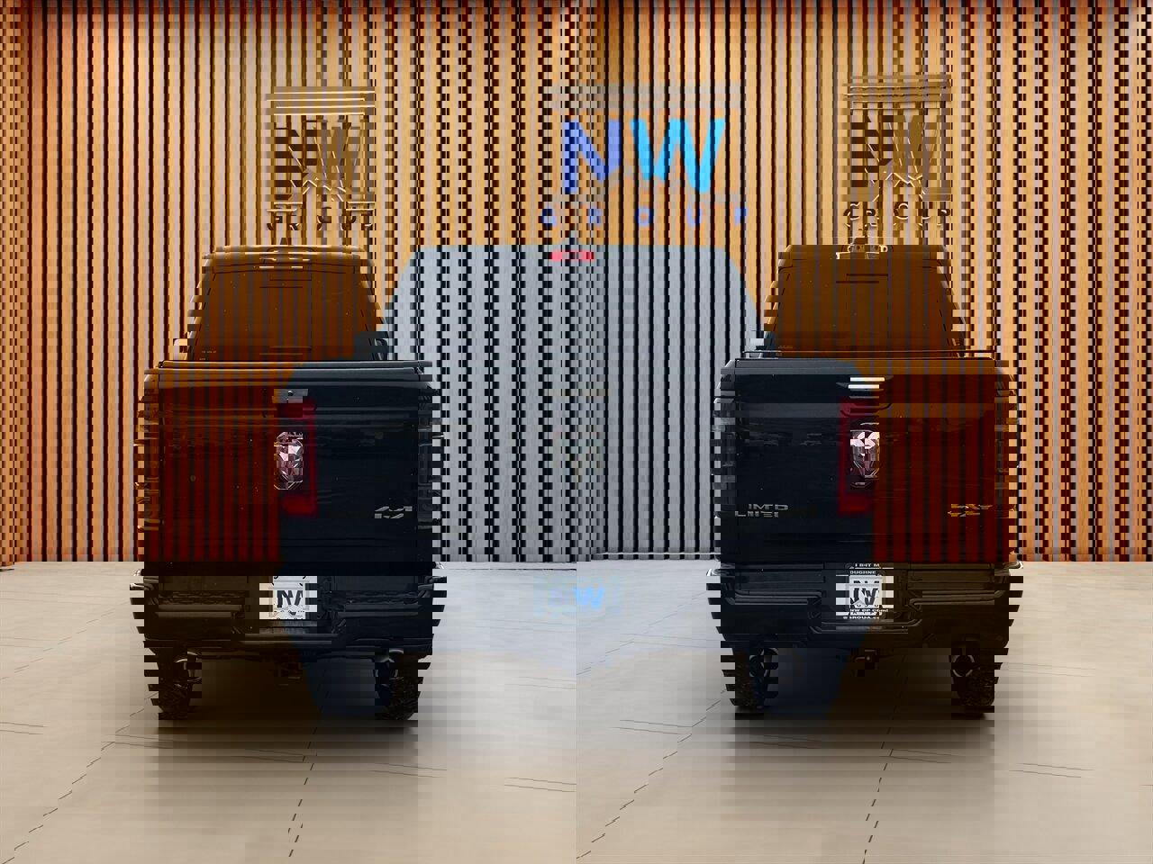 Used 2022 RAM 1500 Limited w/ Body-Colour Bumper Group image 22