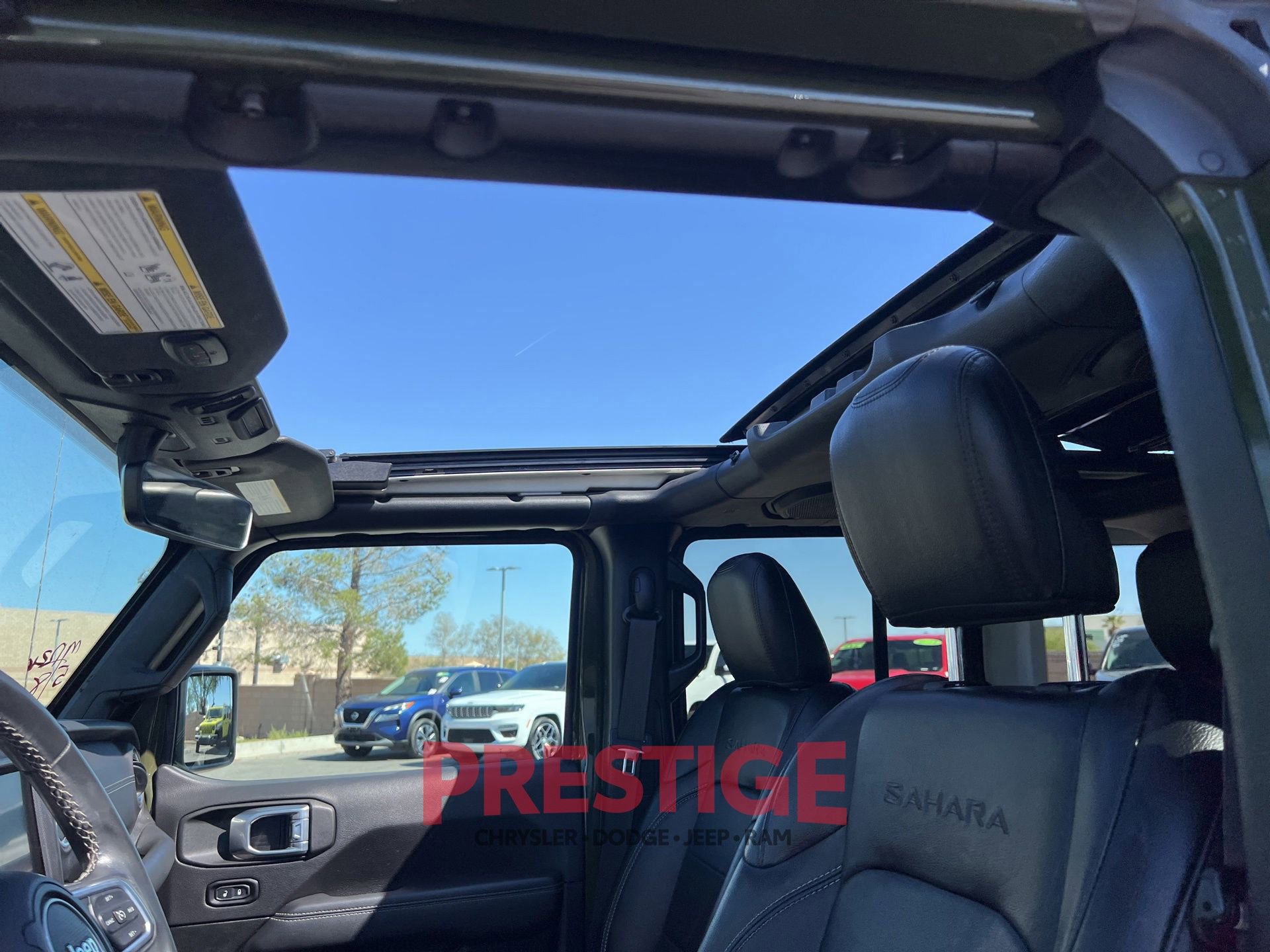Used 2022 Jeep Wrangler Unlimited Sahara AWD/4WD image 39